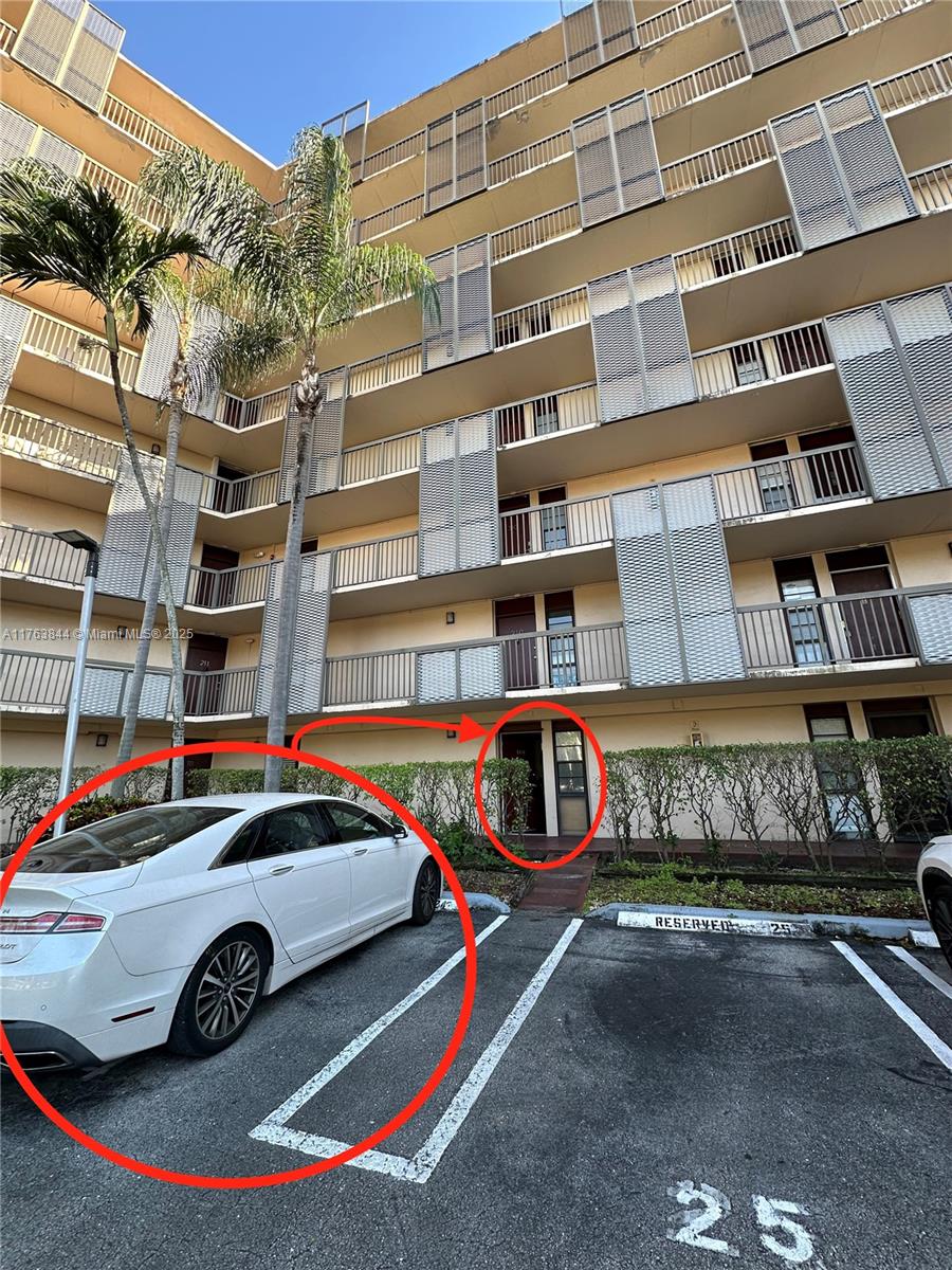 3301 N Country Club Dr #110, Aventura, Florida image 15