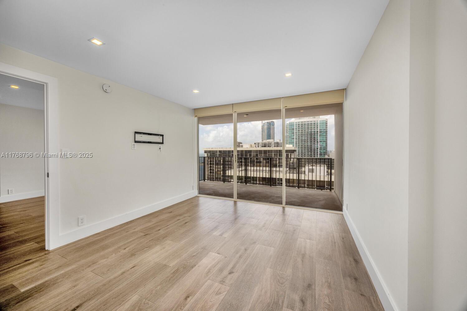 Listing Photo 17