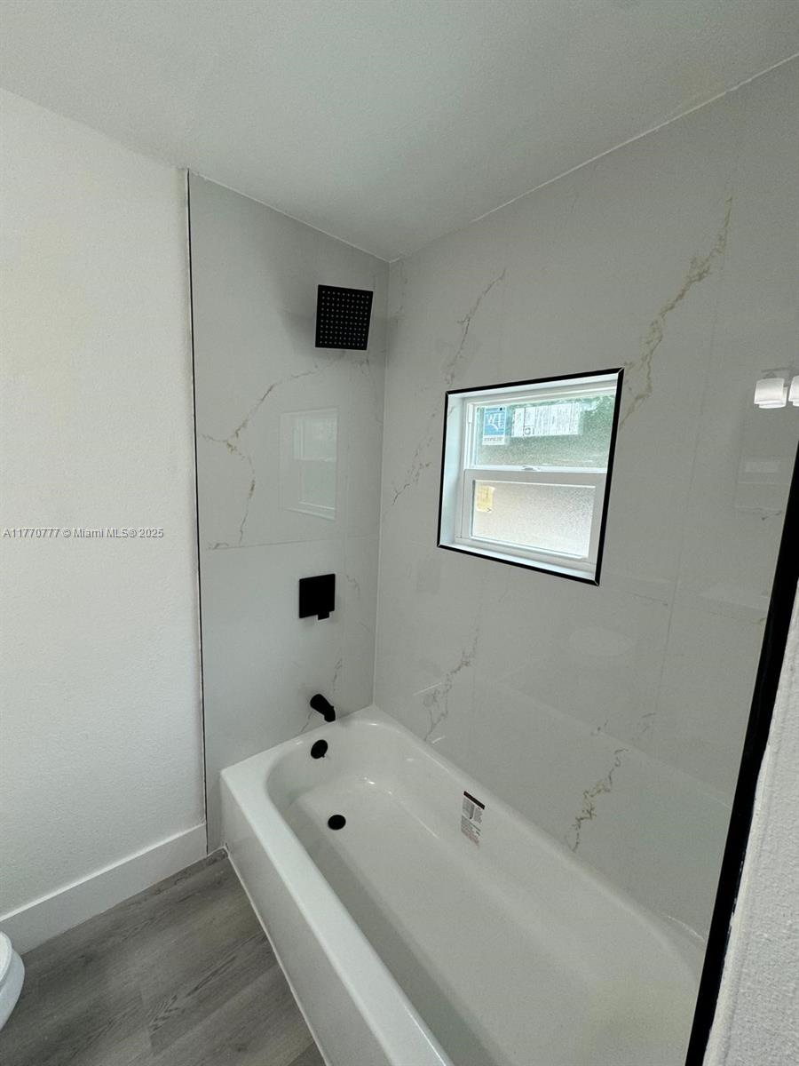 Listing Photo 14