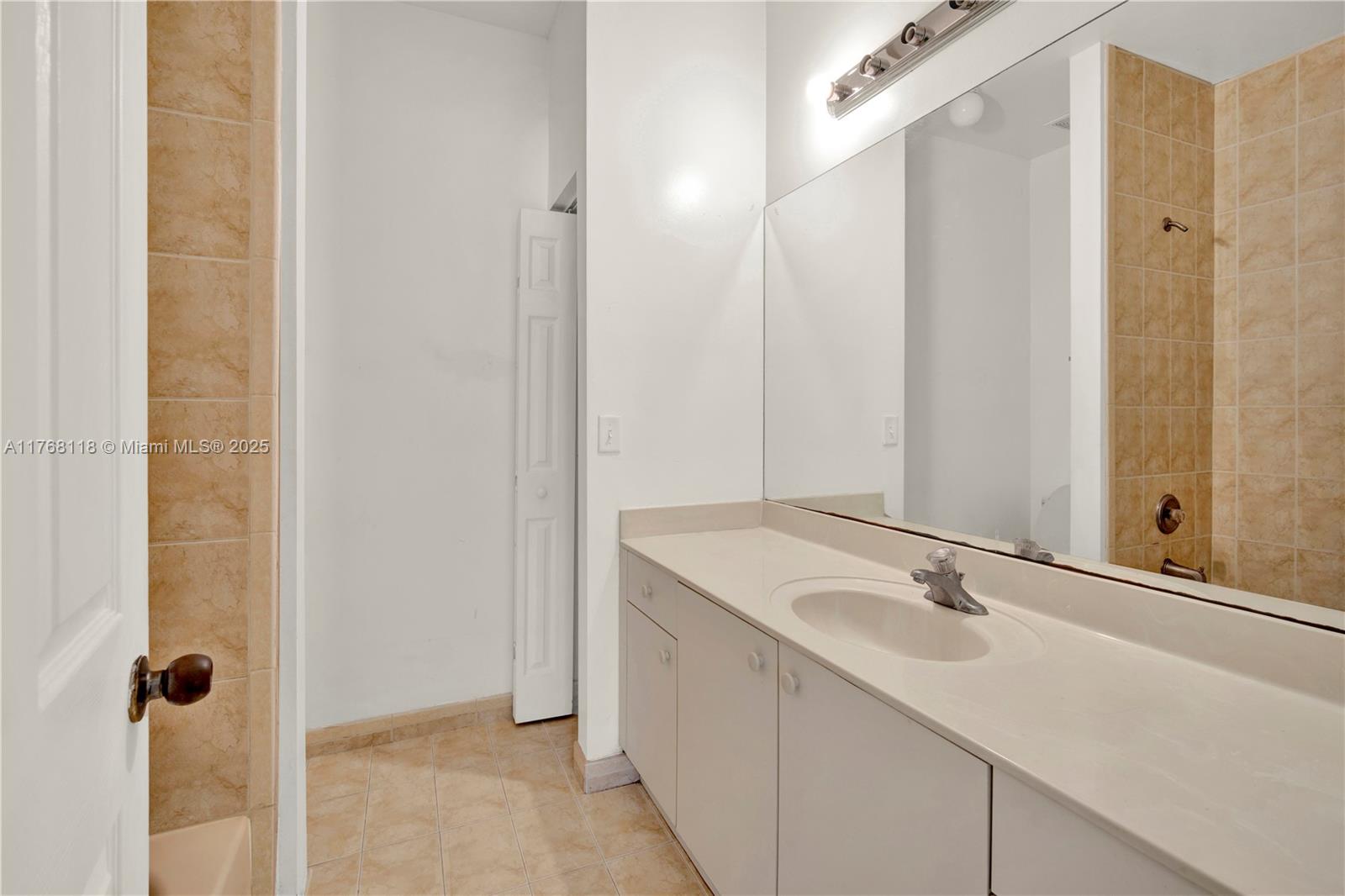 374 NE 27th Ave #203, Homestead, Florida image 16