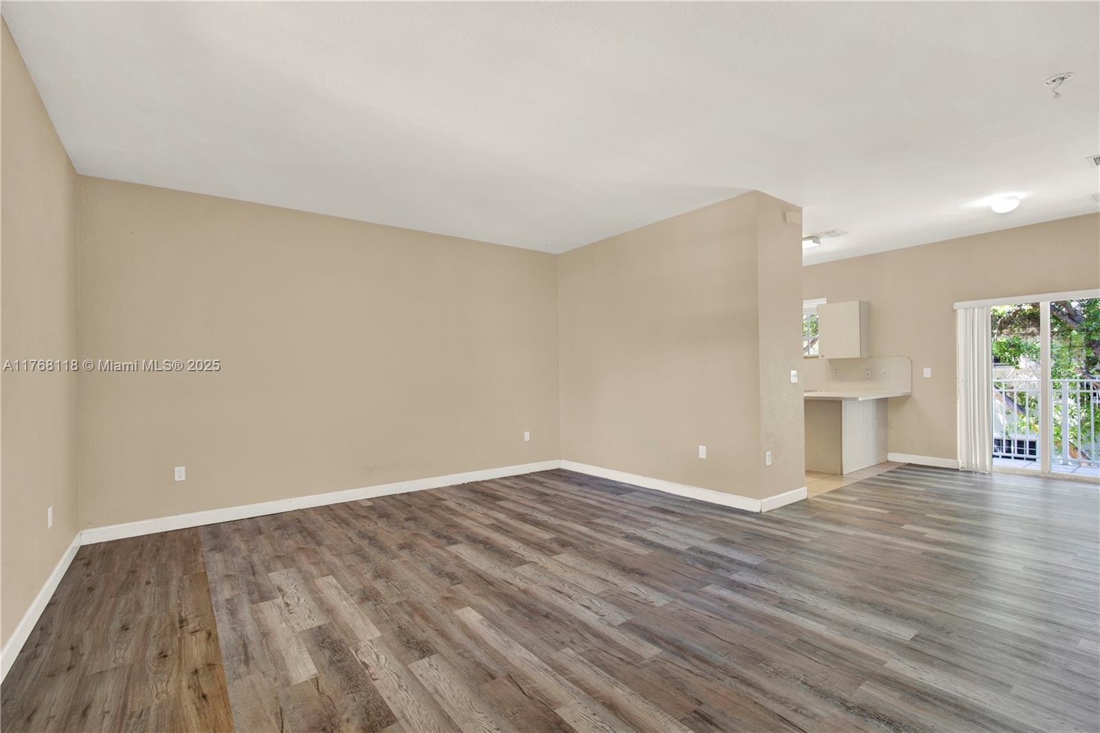 374 NE 27th Ave #203, Homestead, Florida image 3