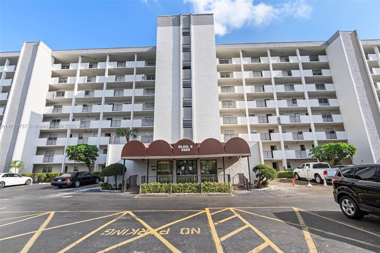 5860 NW 44th St #109, Lauderhill, Florida image 1