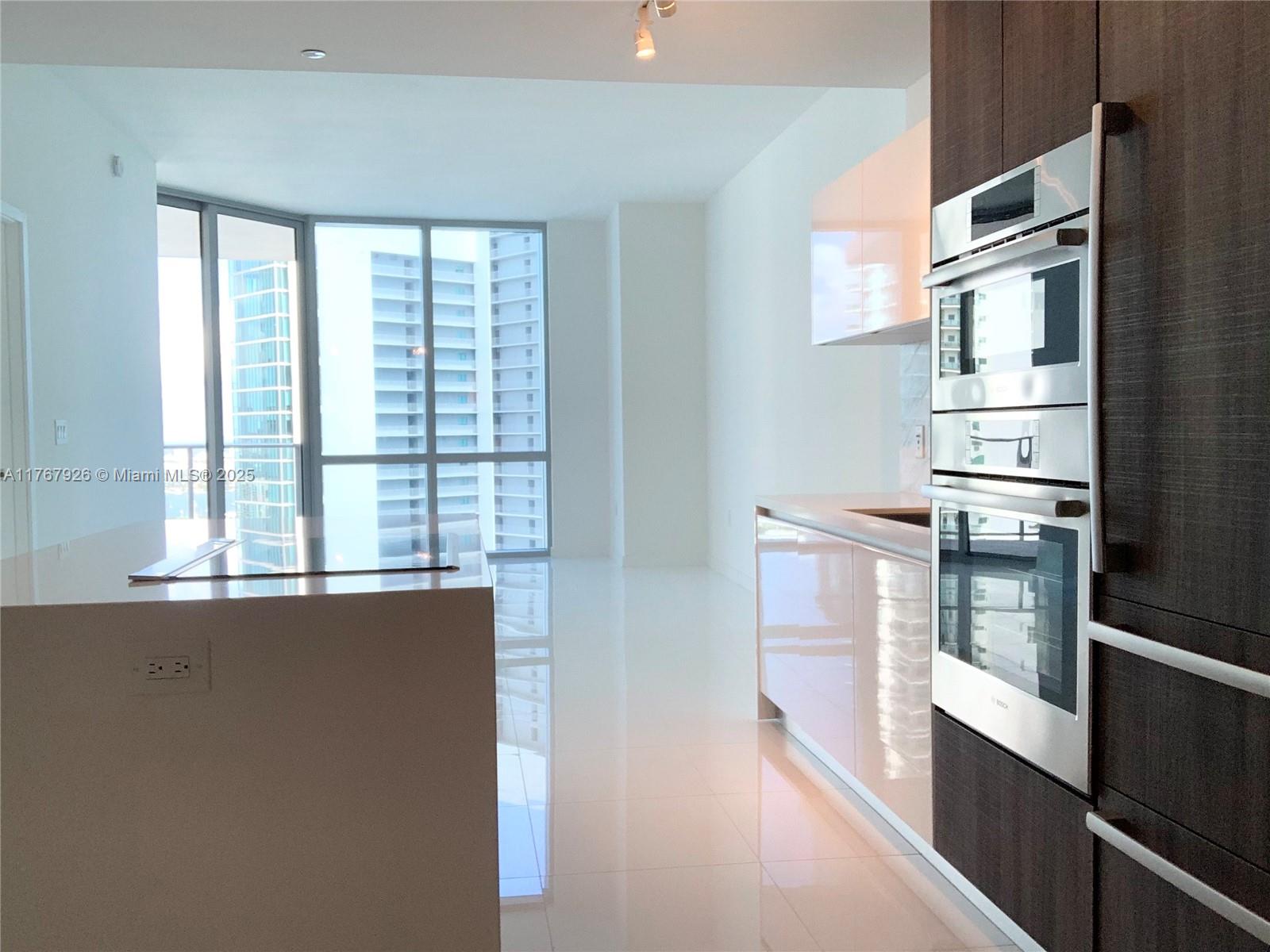 851 NE 1st Ave #3905, Miami FL 33132