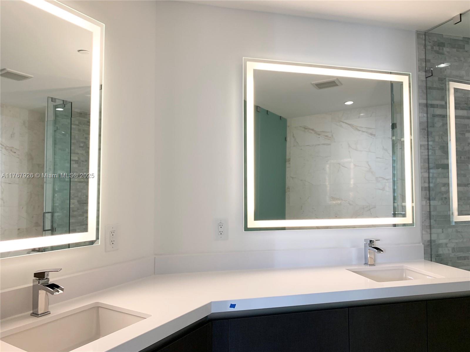 851 NE 1st Ave #3905, Miami FL 33132
