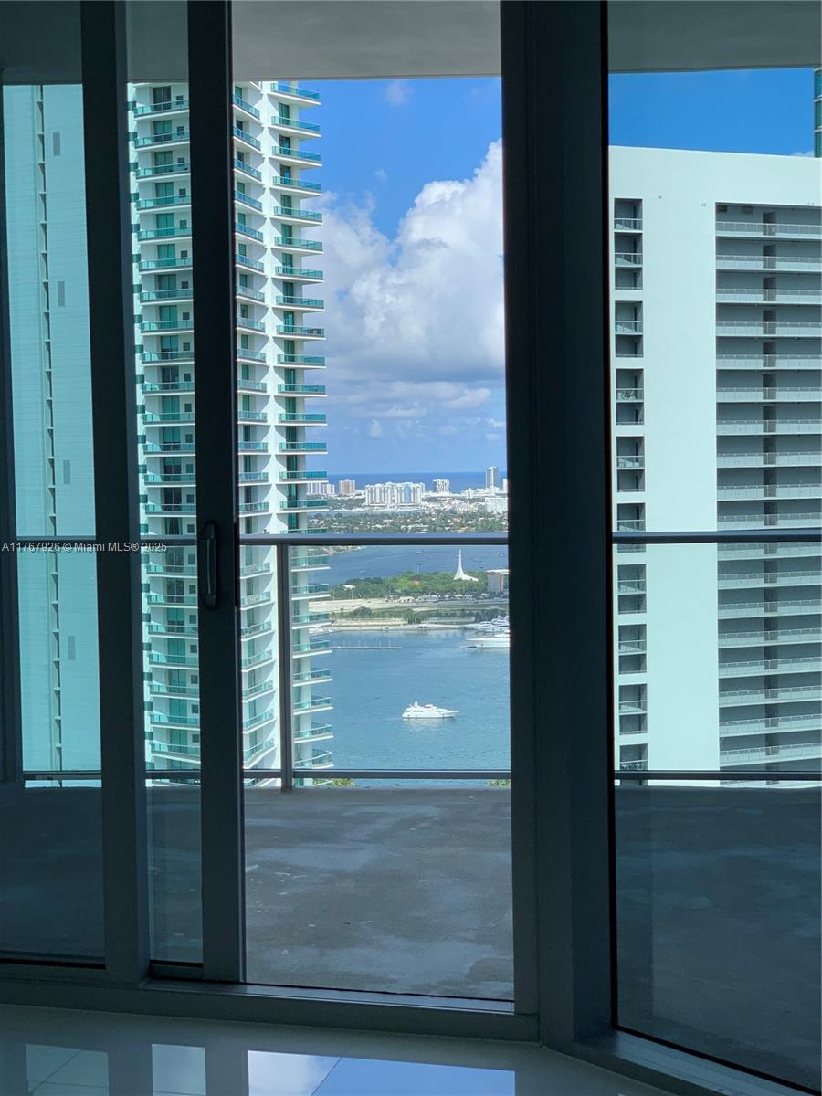 851 NE 1st Ave #3905, Miami FL 33132