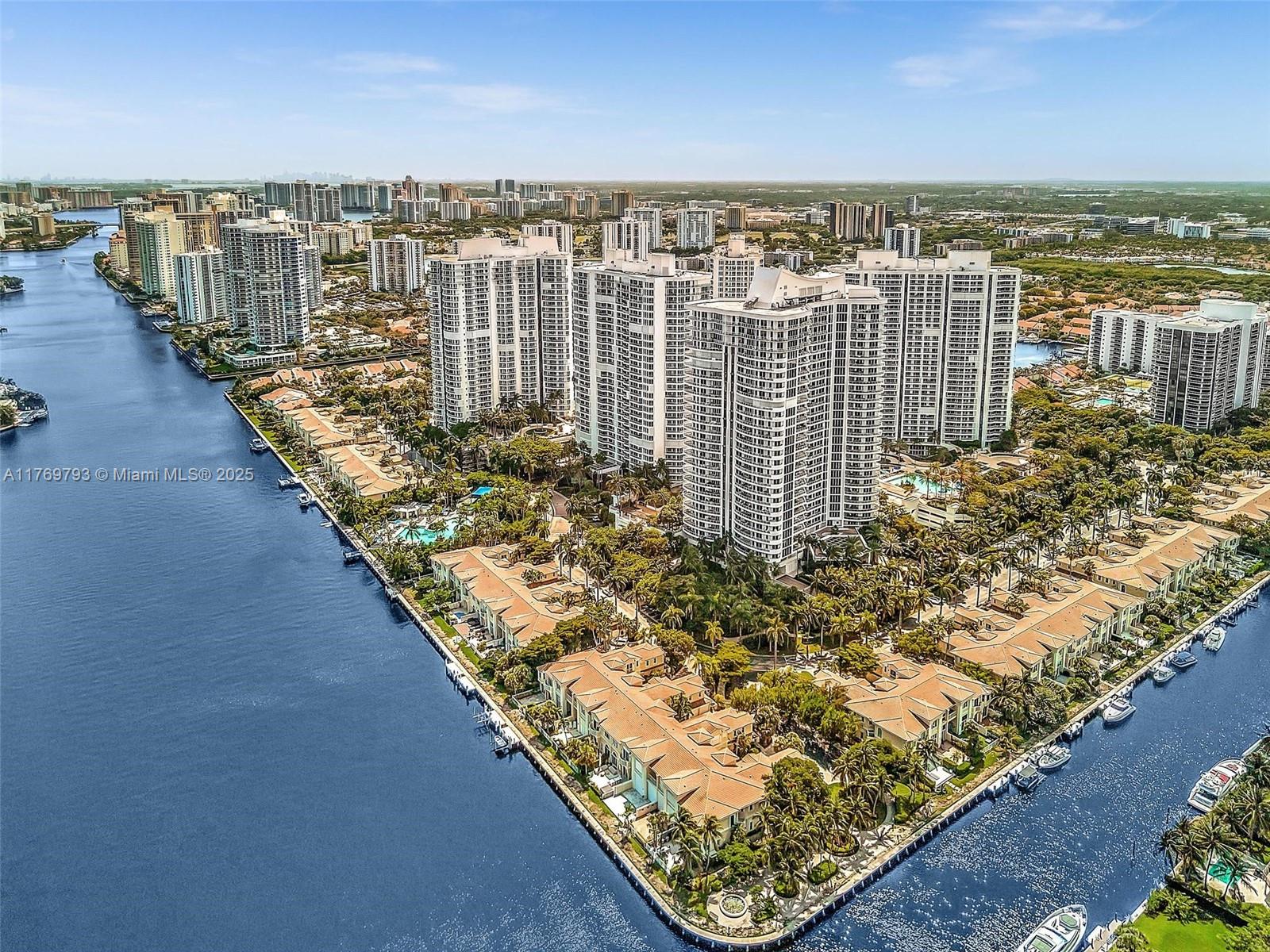 21050 Point Pl #302, Aventura, Florida image 38