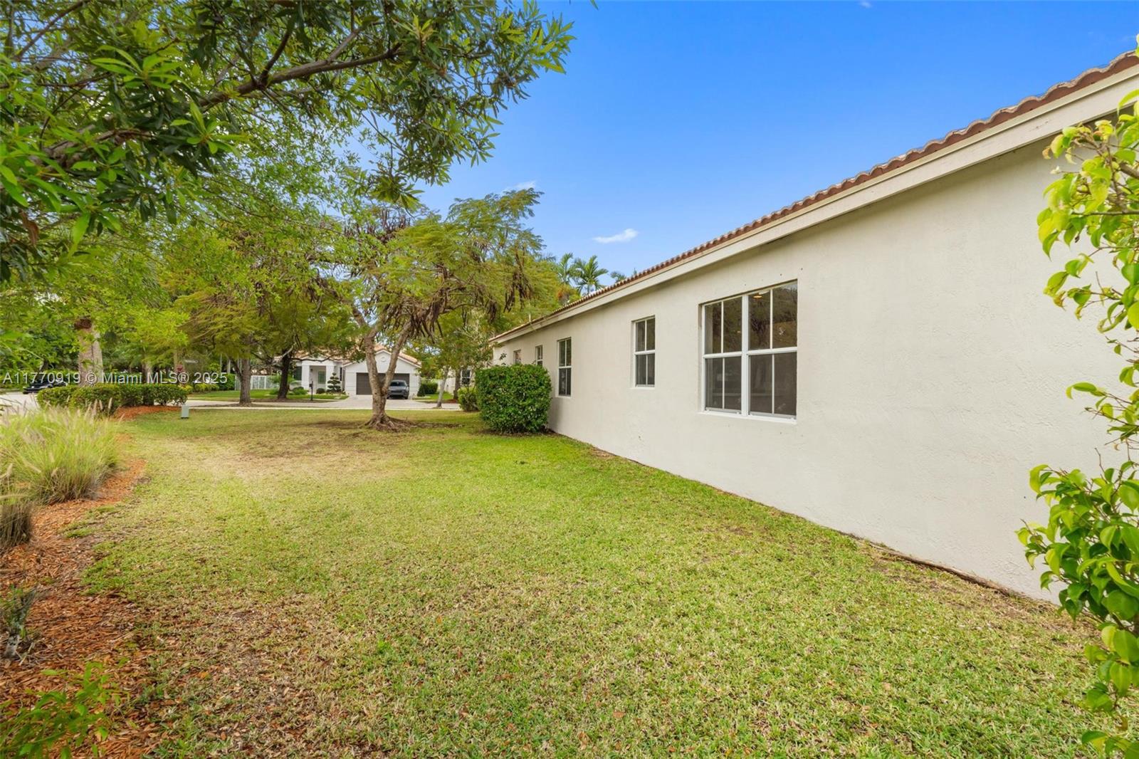 1332 Chenille Cir, Weston, Florida image 36