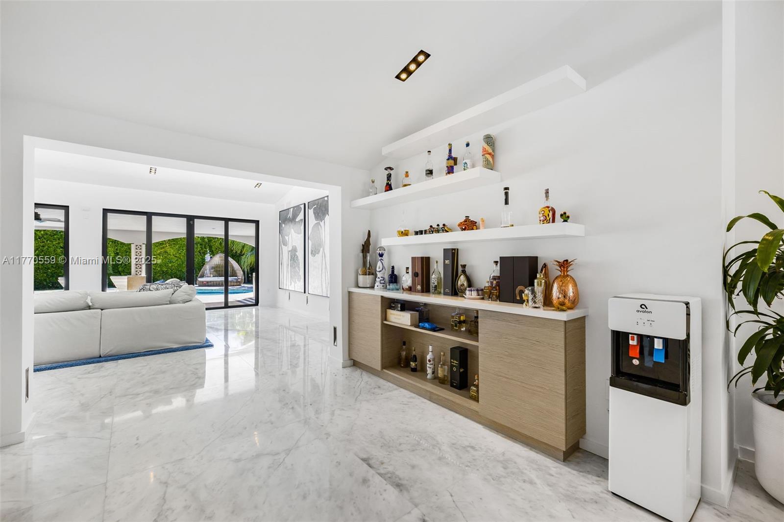 7805 Noremac Ave, Miami Beach, Florida image 11