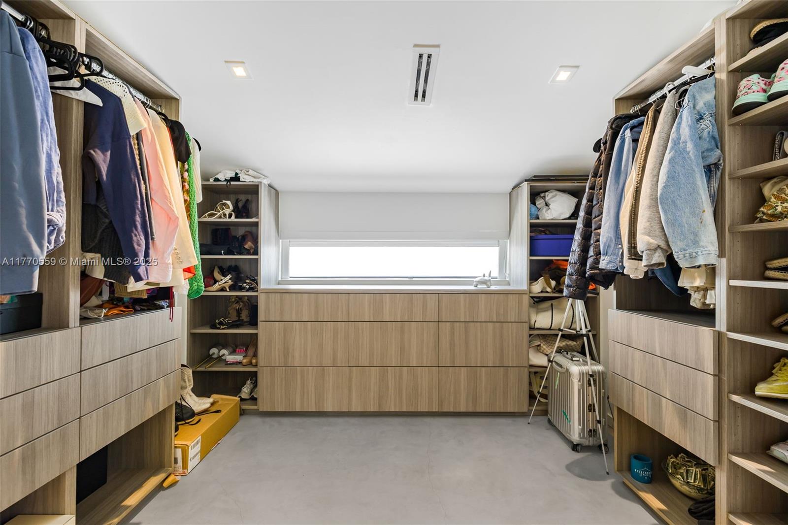 7805 Noremac Ave, Miami Beach, Florida image 24