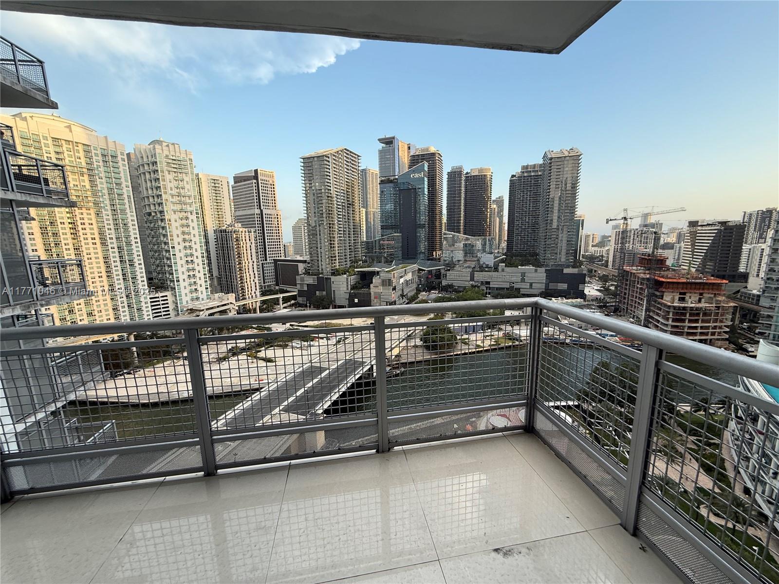 350 S Miami Ave #2410, Miami FL 33130
