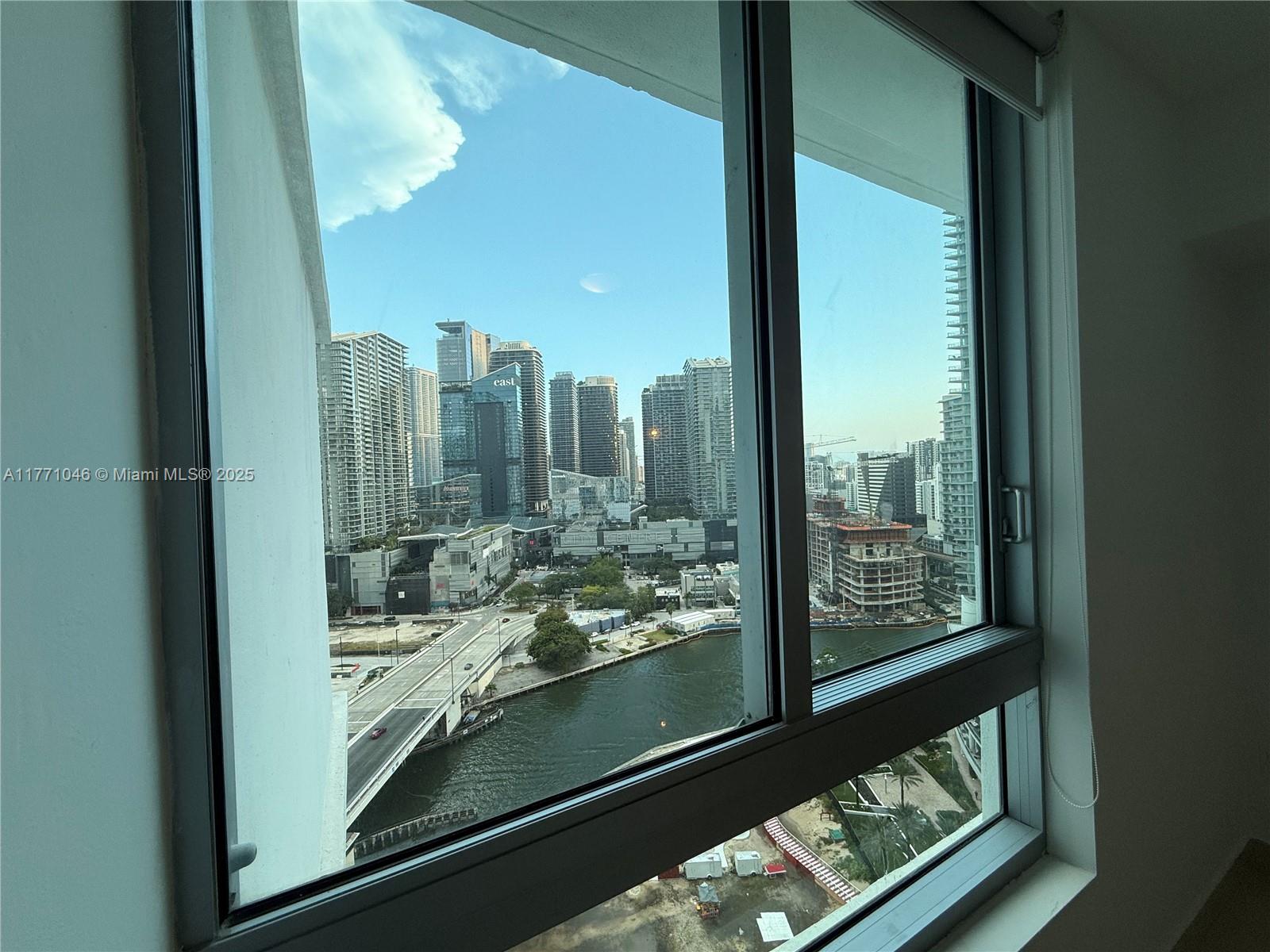 350 S Miami Ave #2410, Miami FL 33130