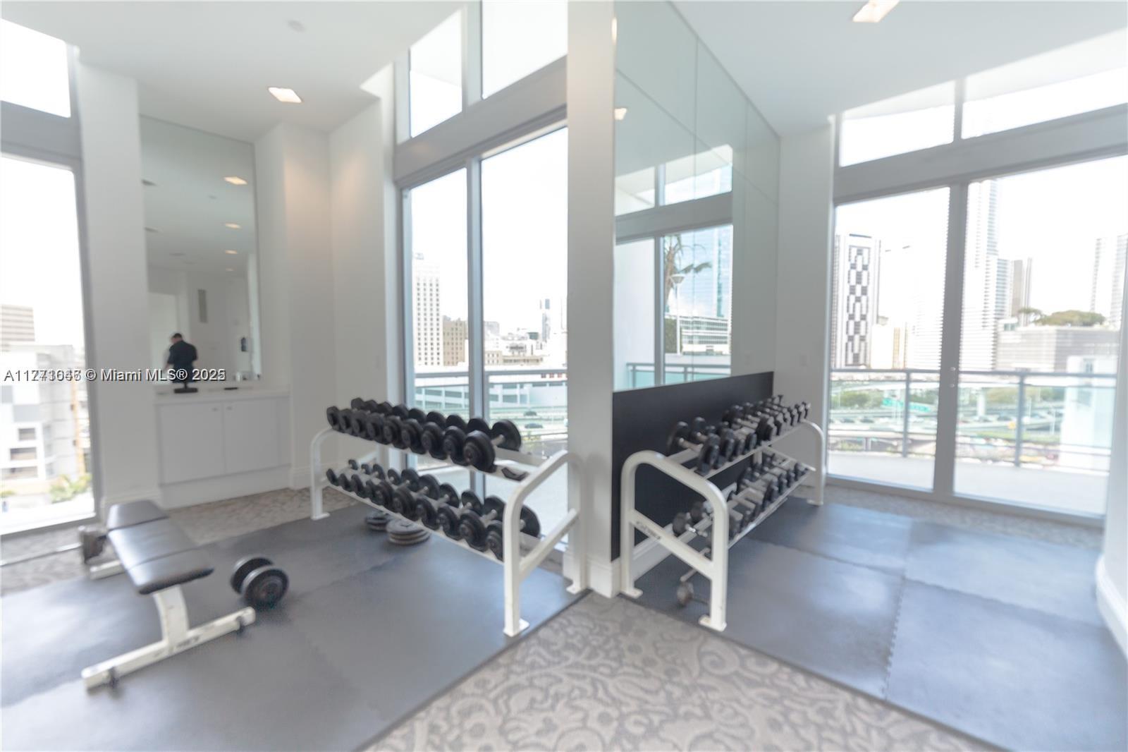 350 S Miami Ave #2410, Miami FL 33130