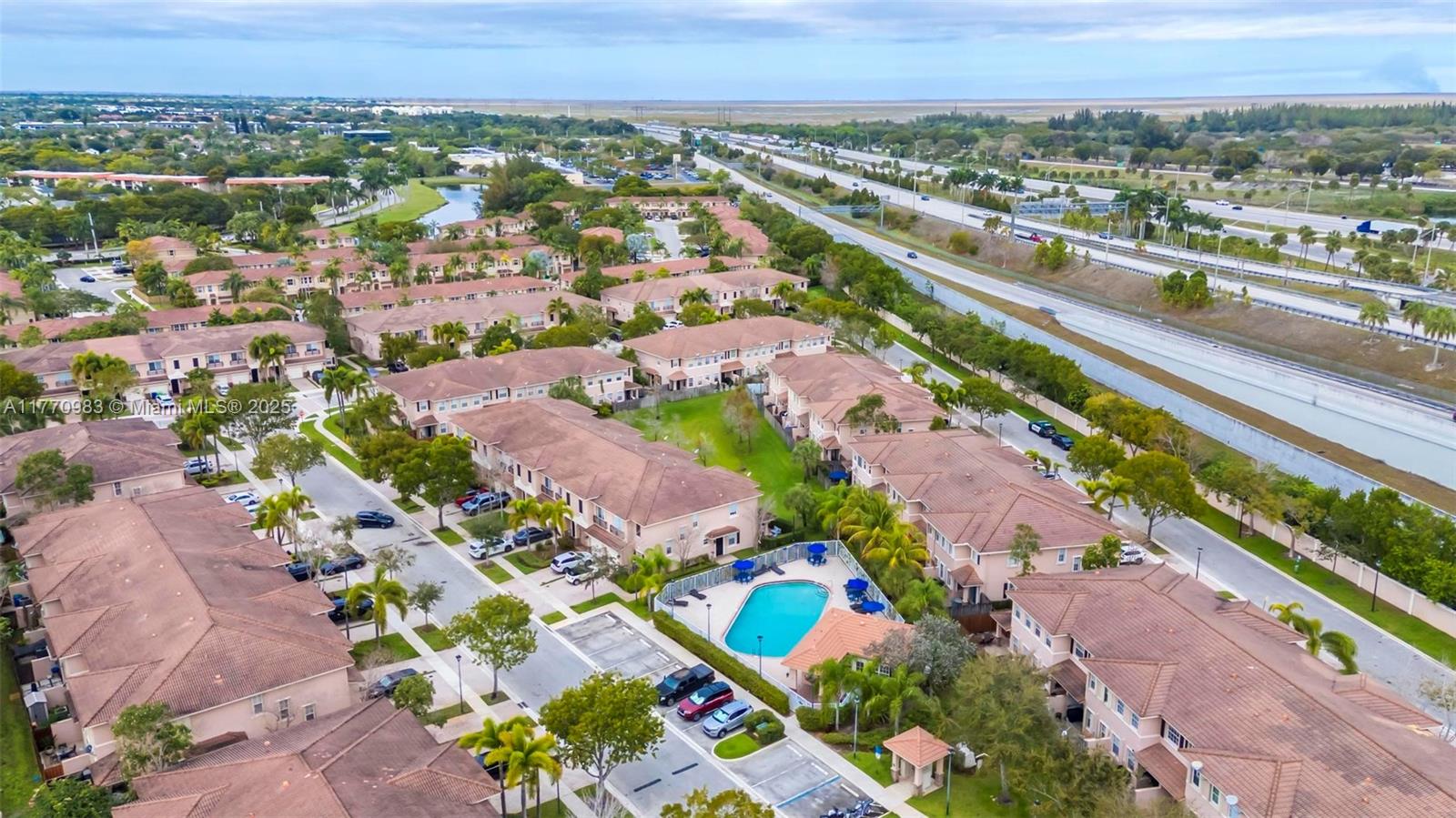 210 Las Brisas Cir, Sunrise, Florida image 39