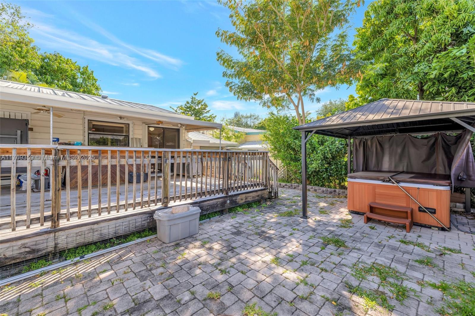 217 SE 10th St, Fort Lauderdale, Florida image 23