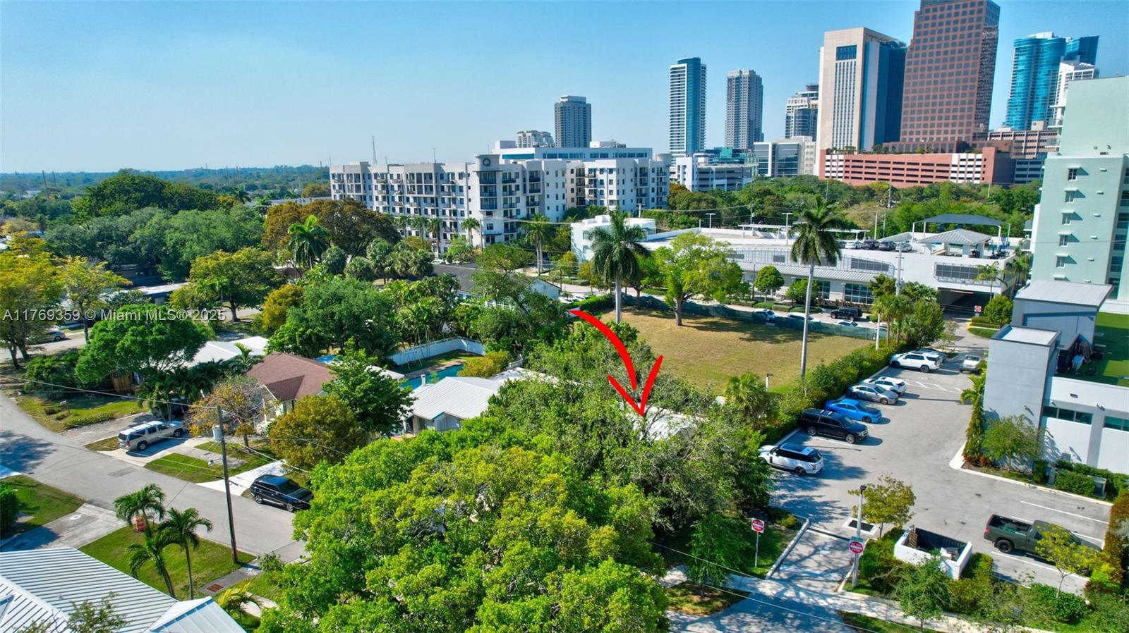 217 SE 10th St, Fort Lauderdale, Florida image 3