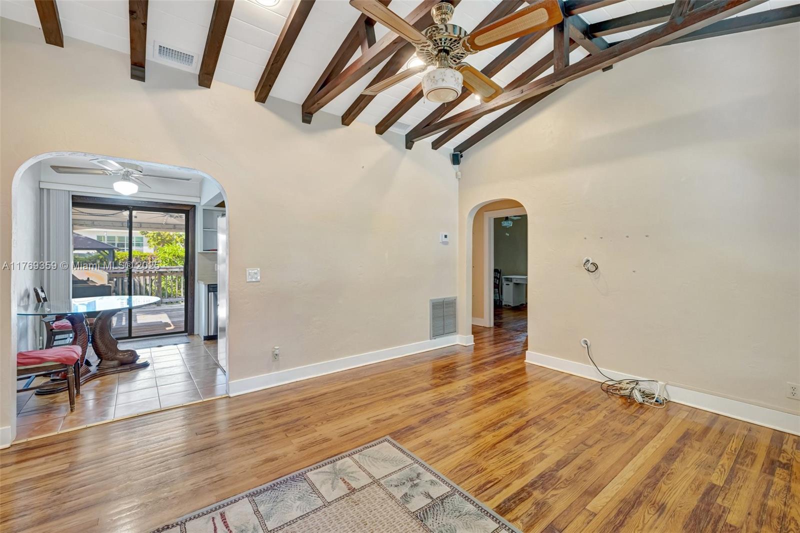 217 SE 10th St, Fort Lauderdale, Florida image 9