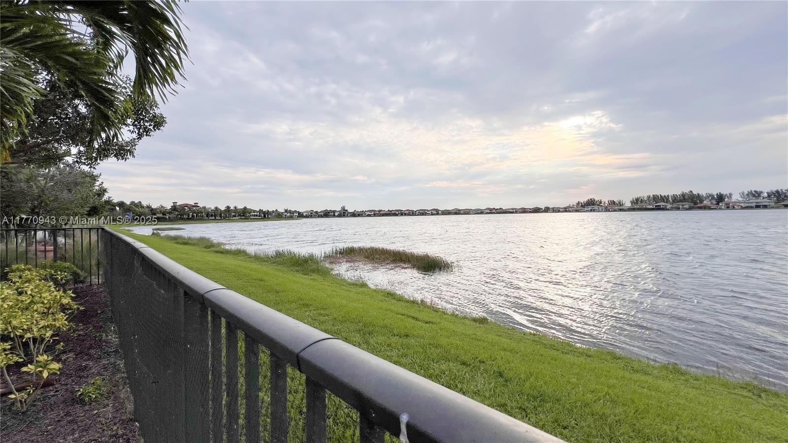 8725 Parkland Bay Dr, Parkland, Florida image 10