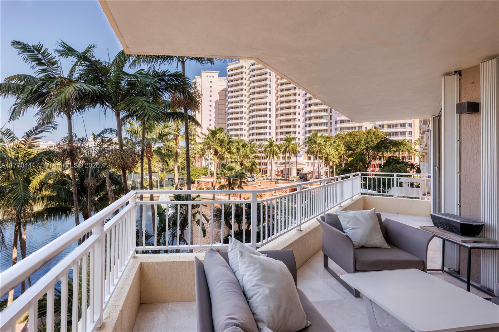 765 Crandon Blvd Unit 307, Key Biscayne, Florida 33149