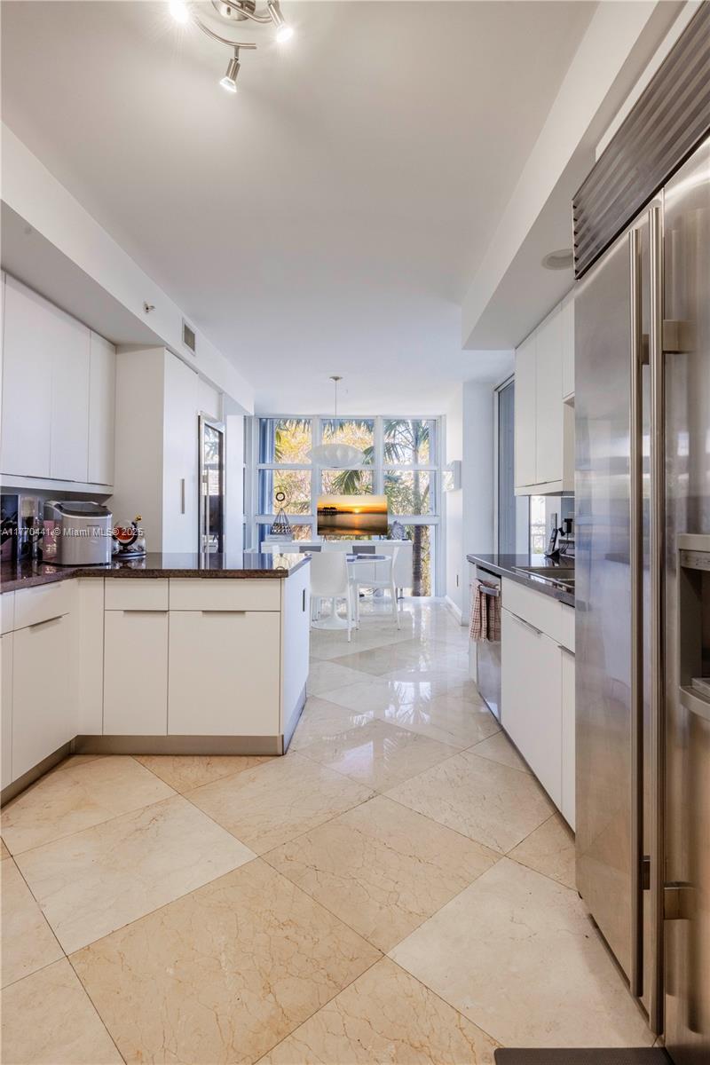 765 Crandon Blvd #307, Key Biscayne, Florida image 17