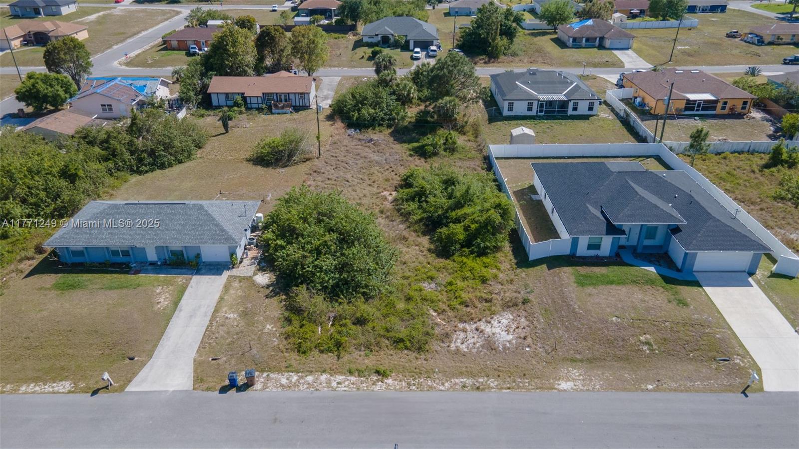 5305 6th St W, Lehigh Acres, Florida image 1