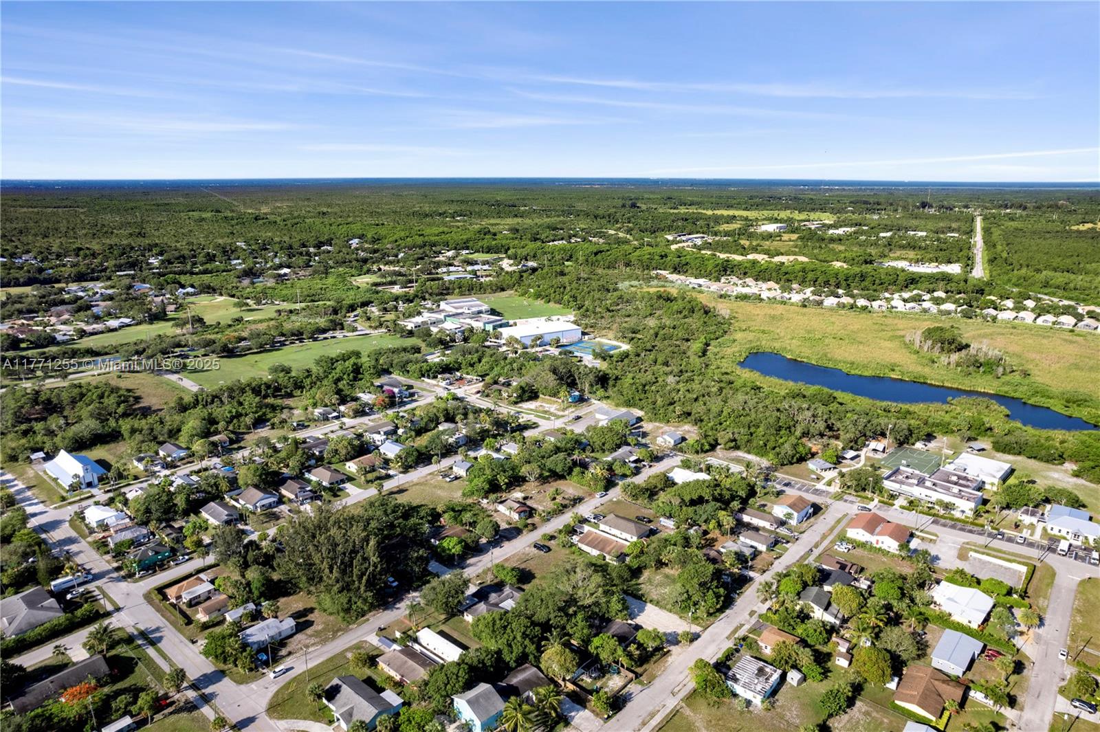 8506 SE Eucalyptus, Hobe Sound, Florida image 14