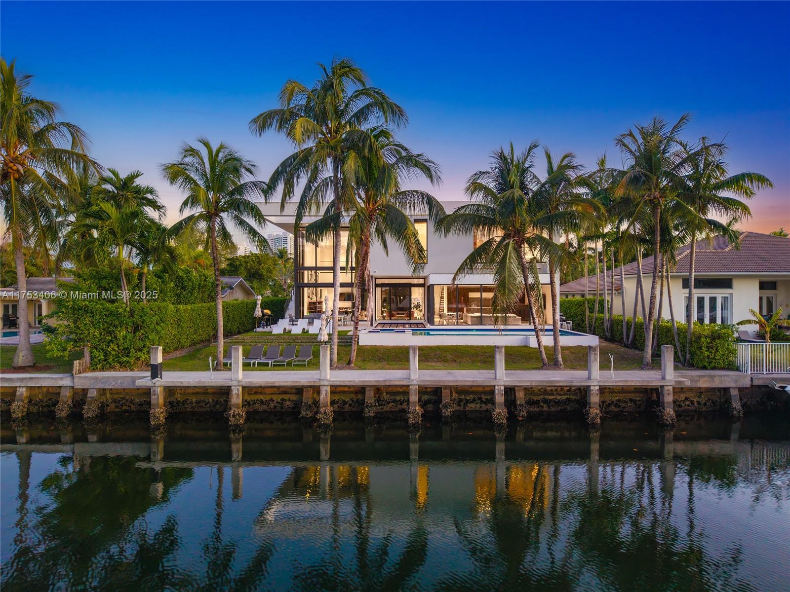 418 Sunset Dr, Hallandale Beach, Florida image 4