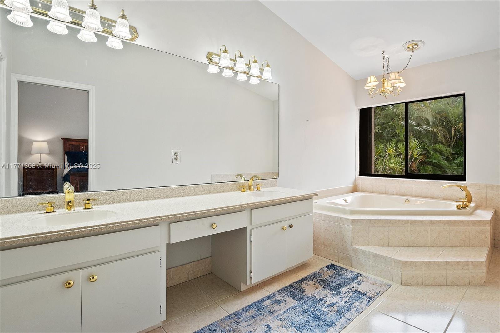 9340 NW 48th Doral Ter, Doral, Florida image 12