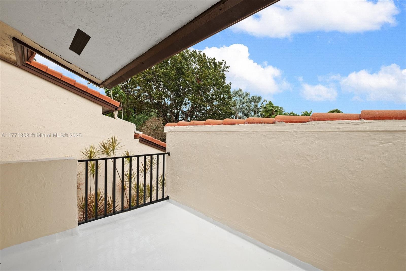 9340 NW 48th Doral Ter, Doral, Florida image 16