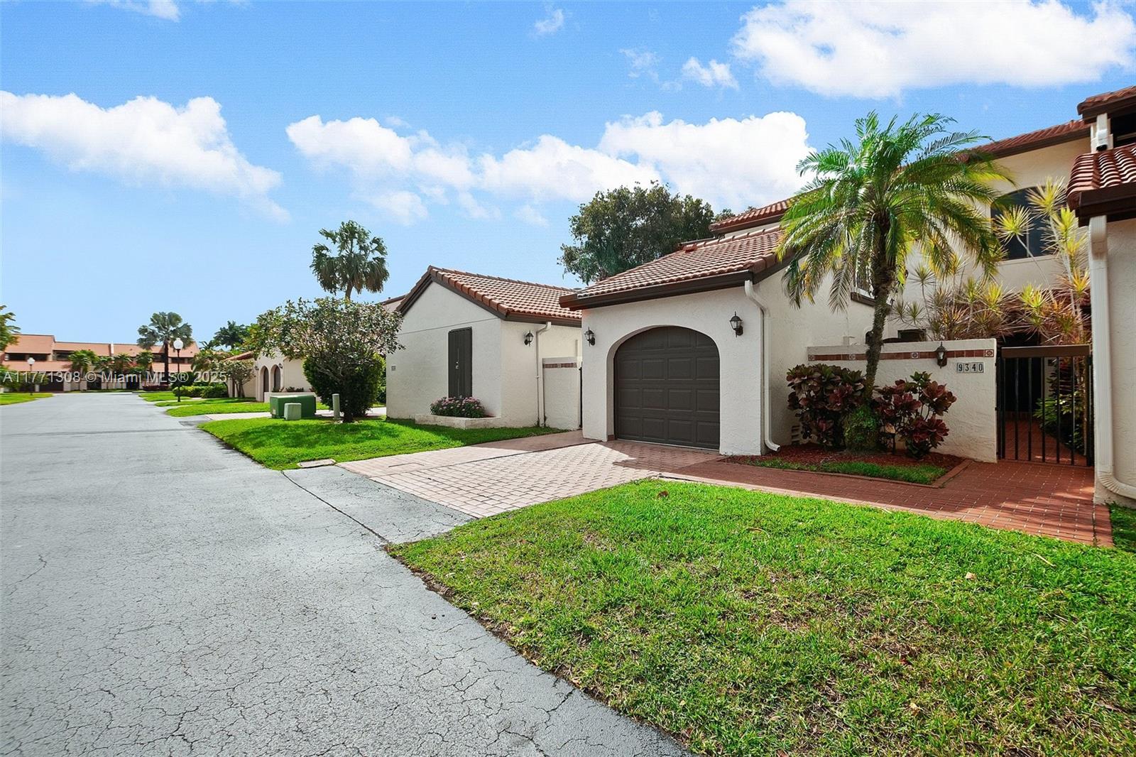 9340 NW 48th Doral Ter, Doral, Florida image 2