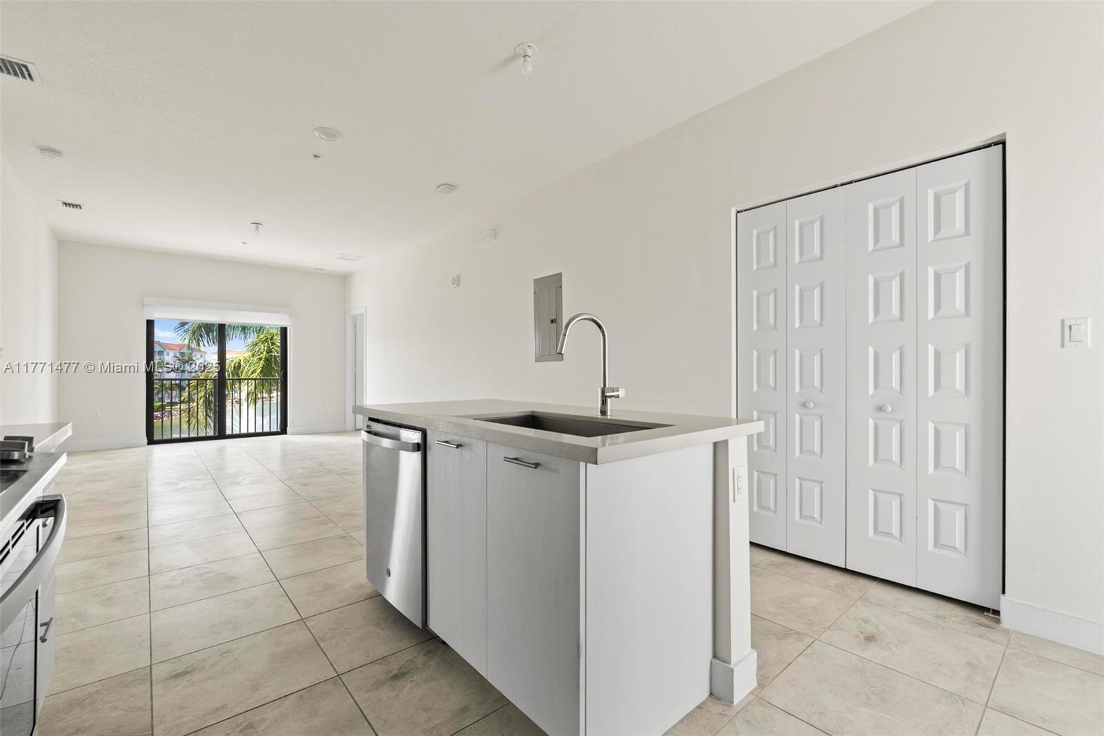 4636 NW 84th Ave #48, Doral, Florida image 5