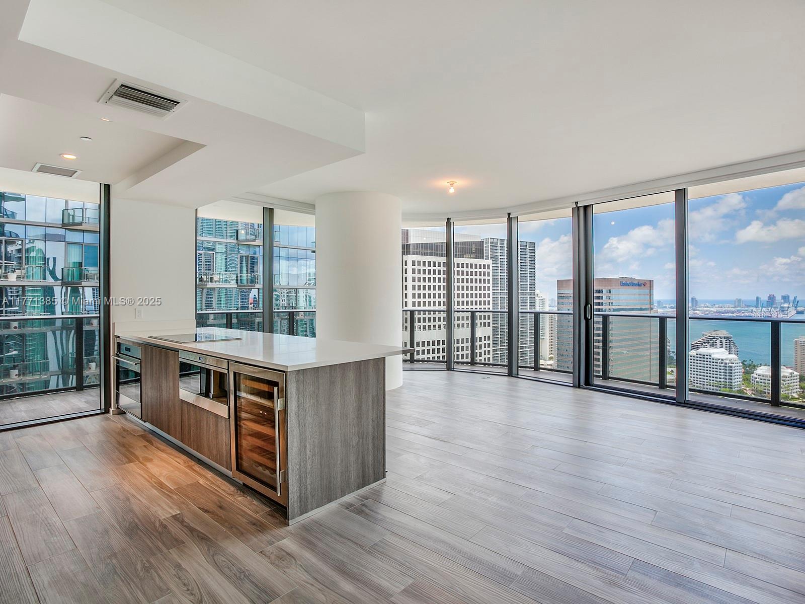 801 S Miami Ave #3905, Miami FL 33130