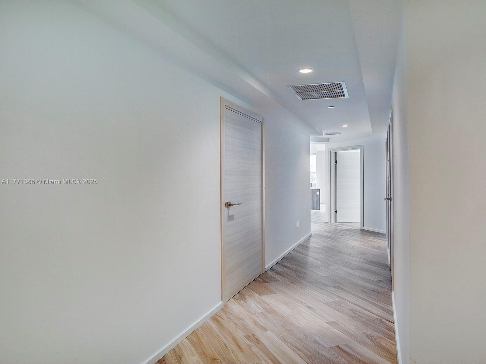 801 S Miami Ave #3905, Miami FL 33130