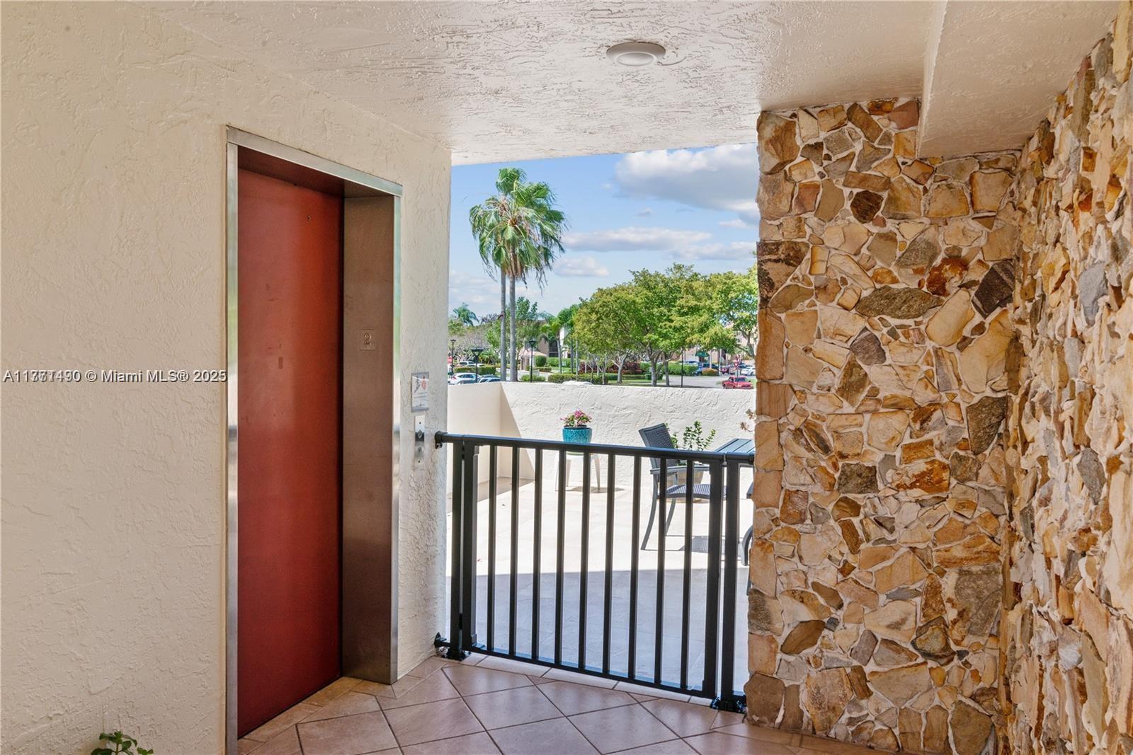 7338 Fairfax Dr #203, Tamarac, Florida image 21