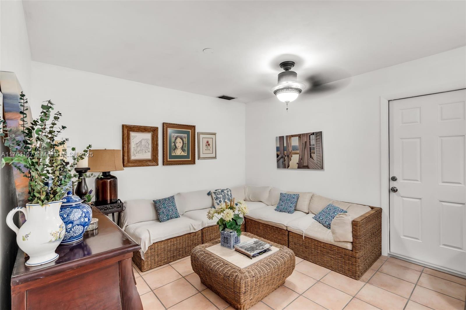 14841 Dade Pine Ave, Miami Lakes, Florida image 16