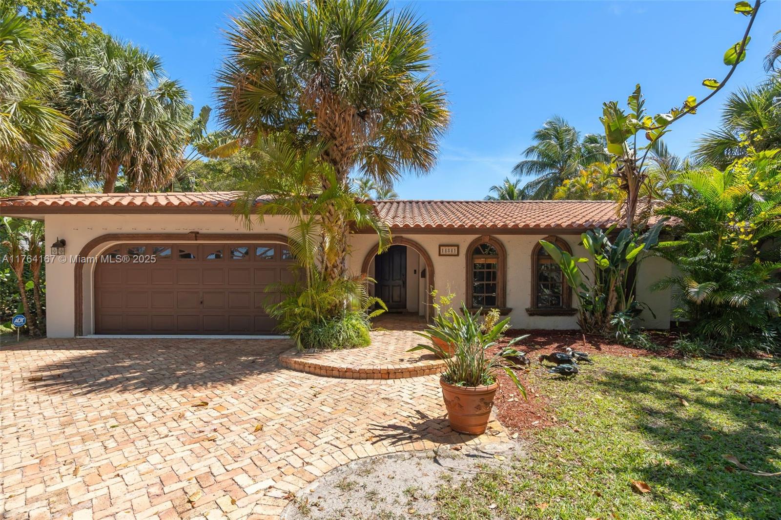 14841 Dade Pine Ave, Miami Lakes, Florida image 2