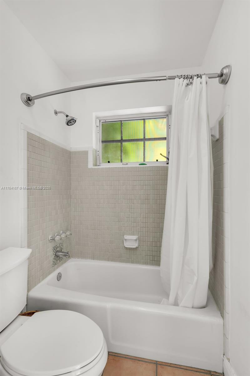 14841 Dade Pine Ave, Miami Lakes, Florida image 25
