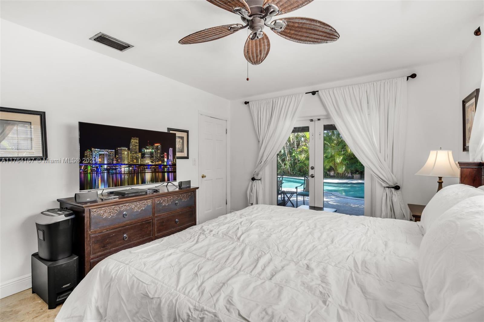 14841 Dade Pine Ave, Miami Lakes, Florida image 28