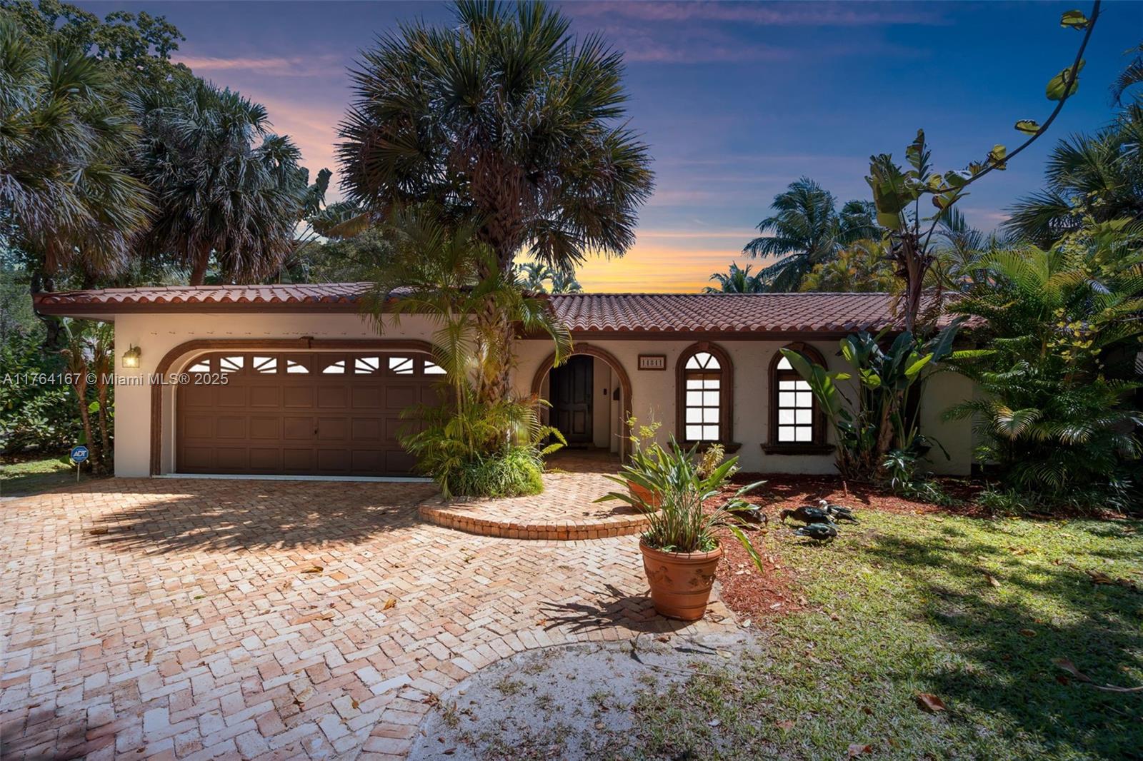 14841 Dade Pine Ave, Miami Lakes, Florida image 7