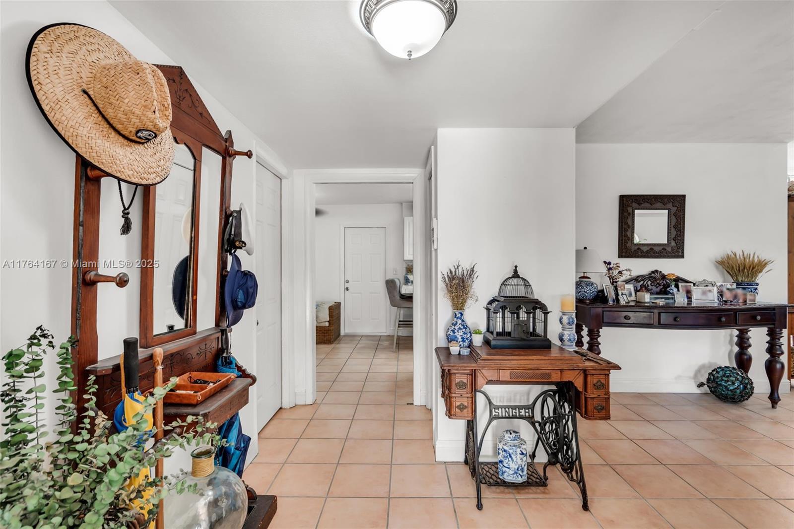 14841 Dade Pine Ave, Miami Lakes, Florida image 8