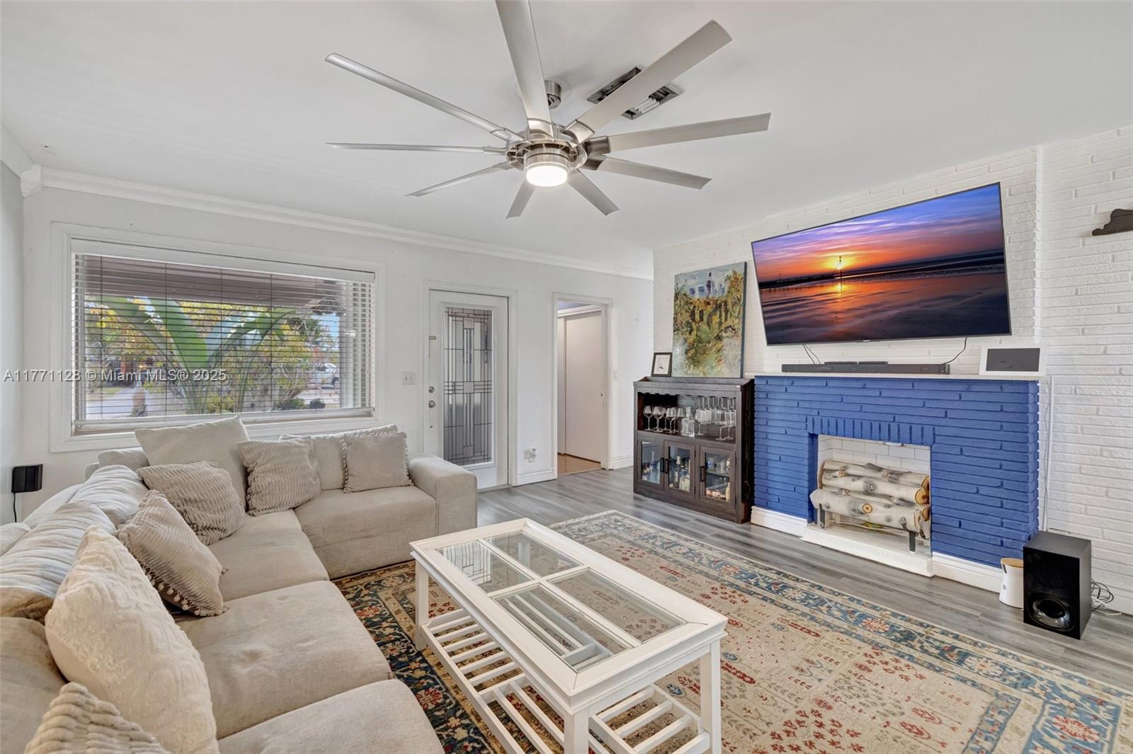 2300 N 57th Way, Hollywood, Florida image 6