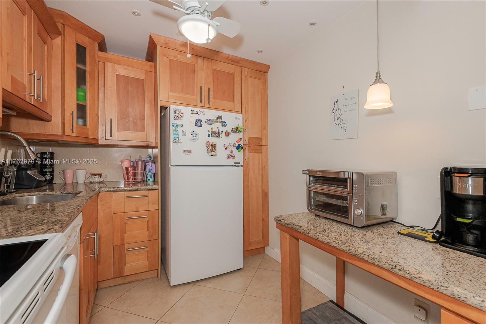 Listing Photo 10