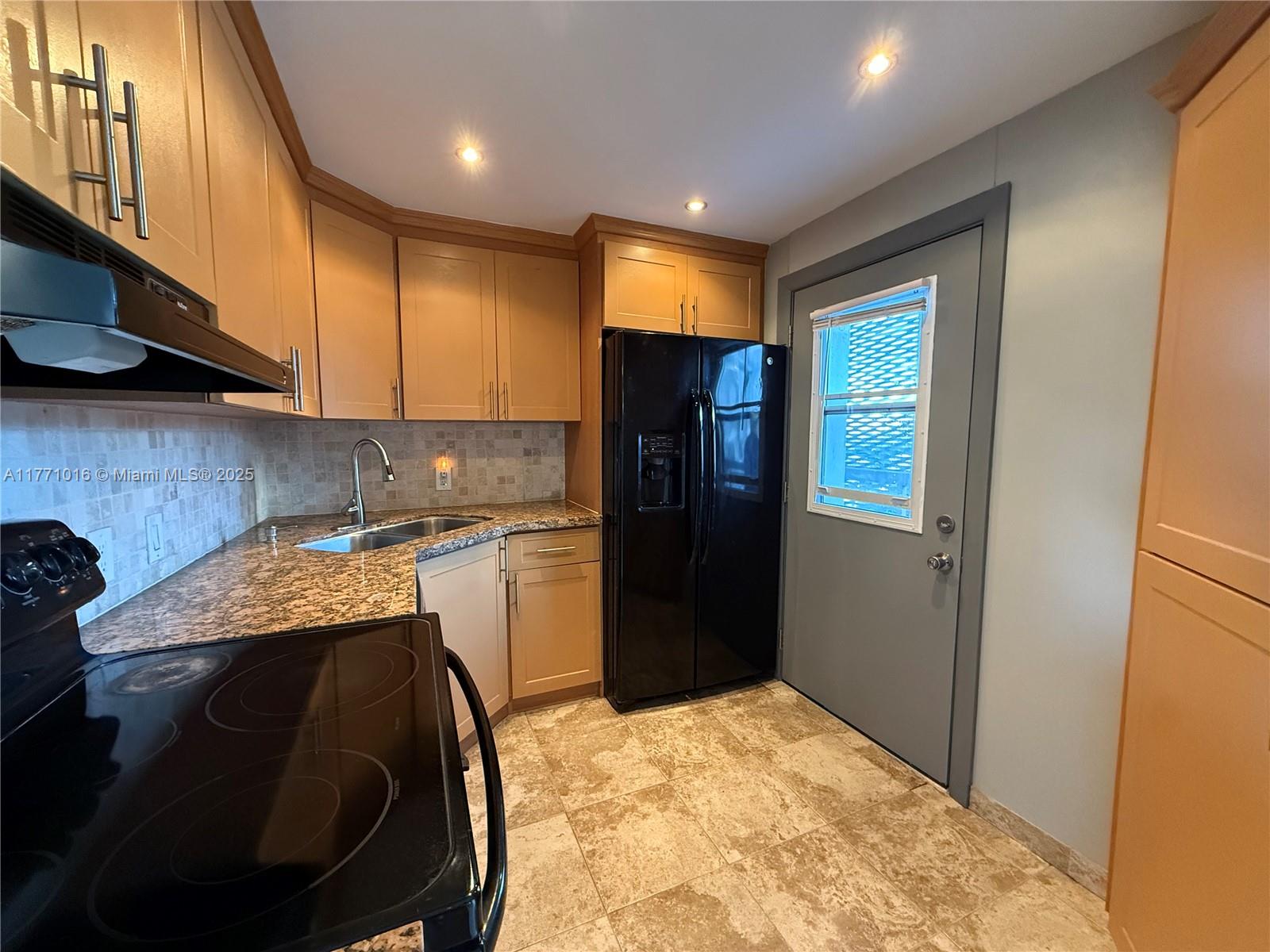 3401 N Country Club Dr #601, Aventura, Florida image 6
