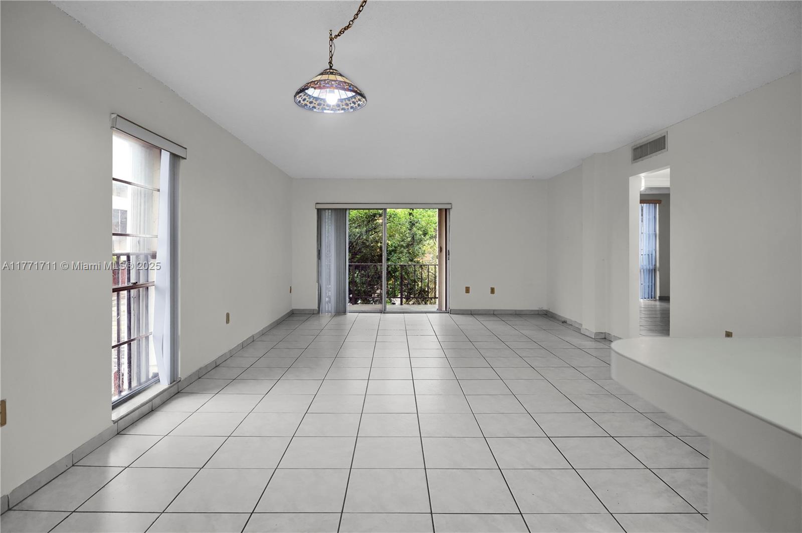 6886 N Kendall Dr #D208, Pinecrest, Florida image 8
