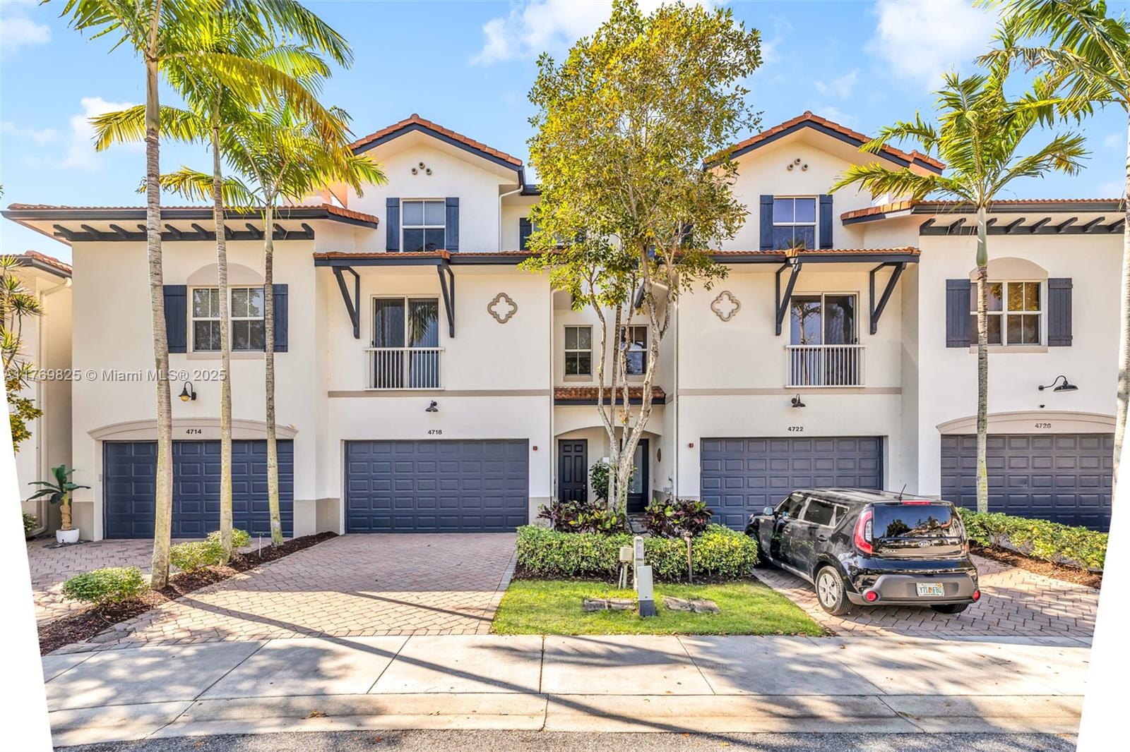 4718 S Prive Cir, Delray Beach, Florida image 1