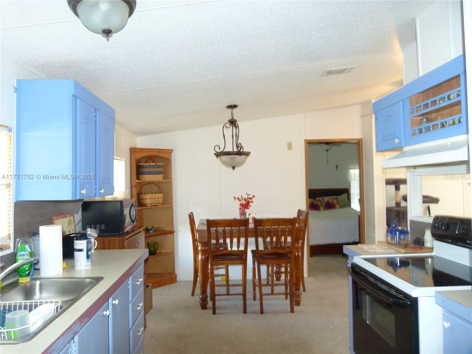 1658 SW 35th Circle, Okeechobee, Florida image 5