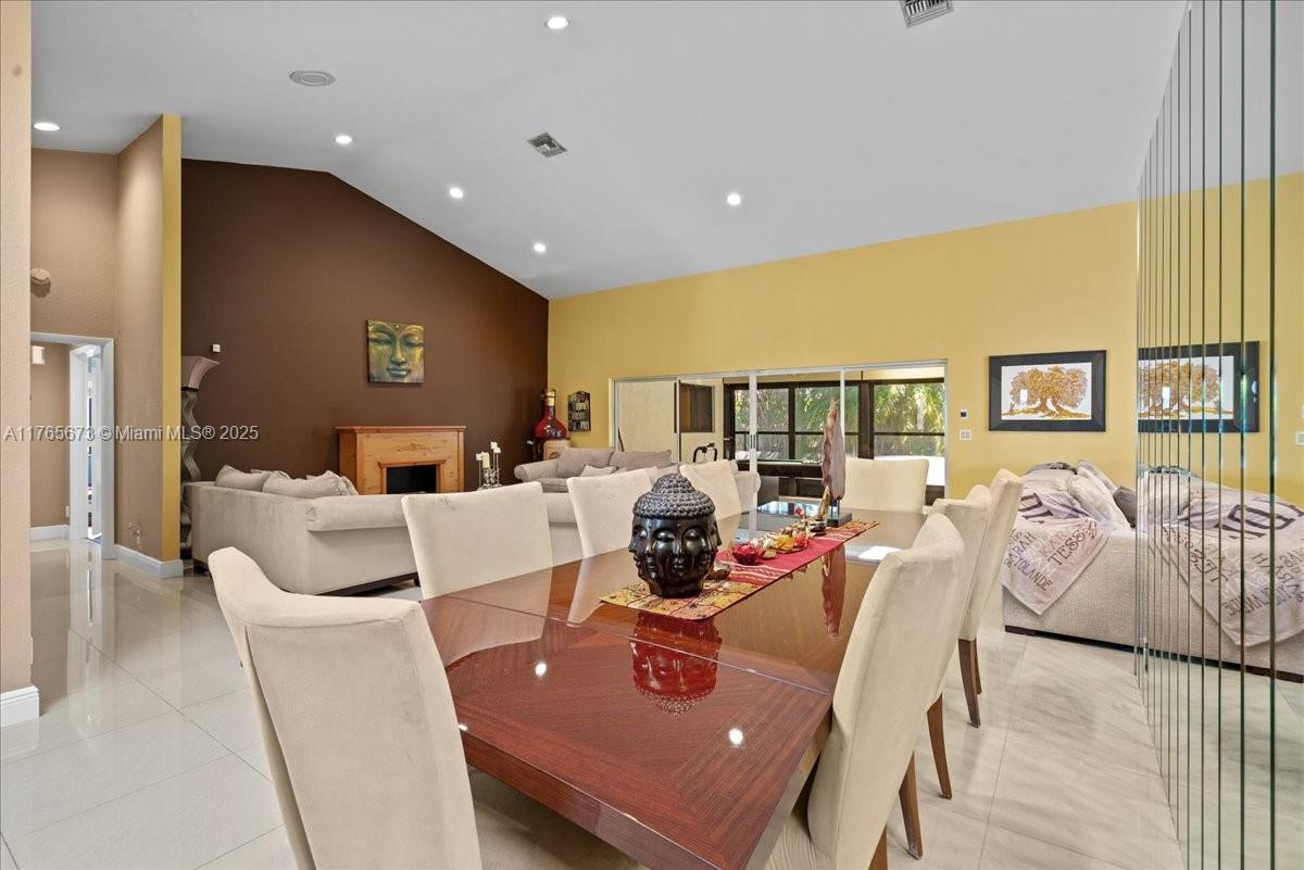 7332 NW 83rd Way, Tamarac, Florida image 10