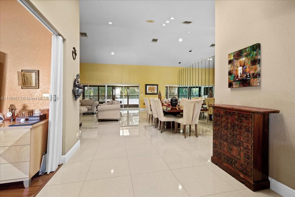 7332 NW 83rd Way, Tamarac, Florida image 5