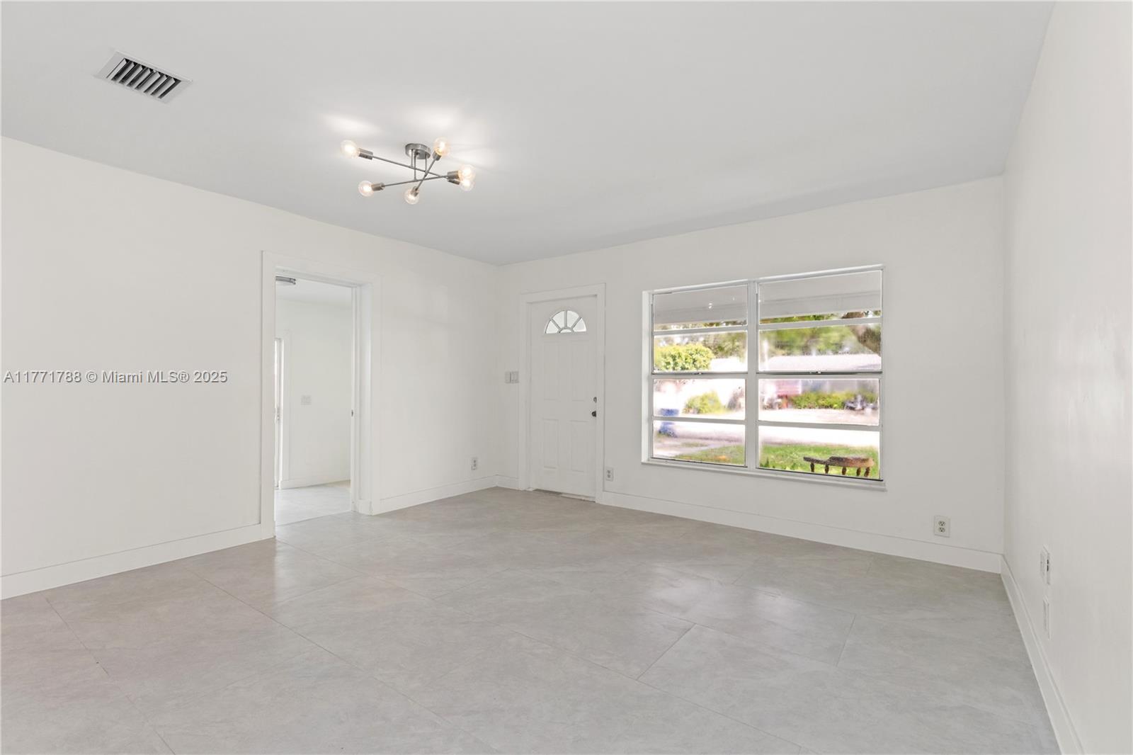 310 NW 55th St, Oakland Park, Florida image 26
