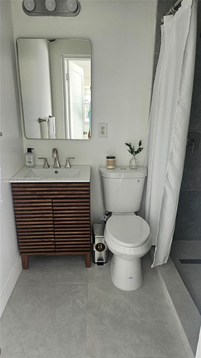 310 NW 55th St, Oakland Park, Florida image 31