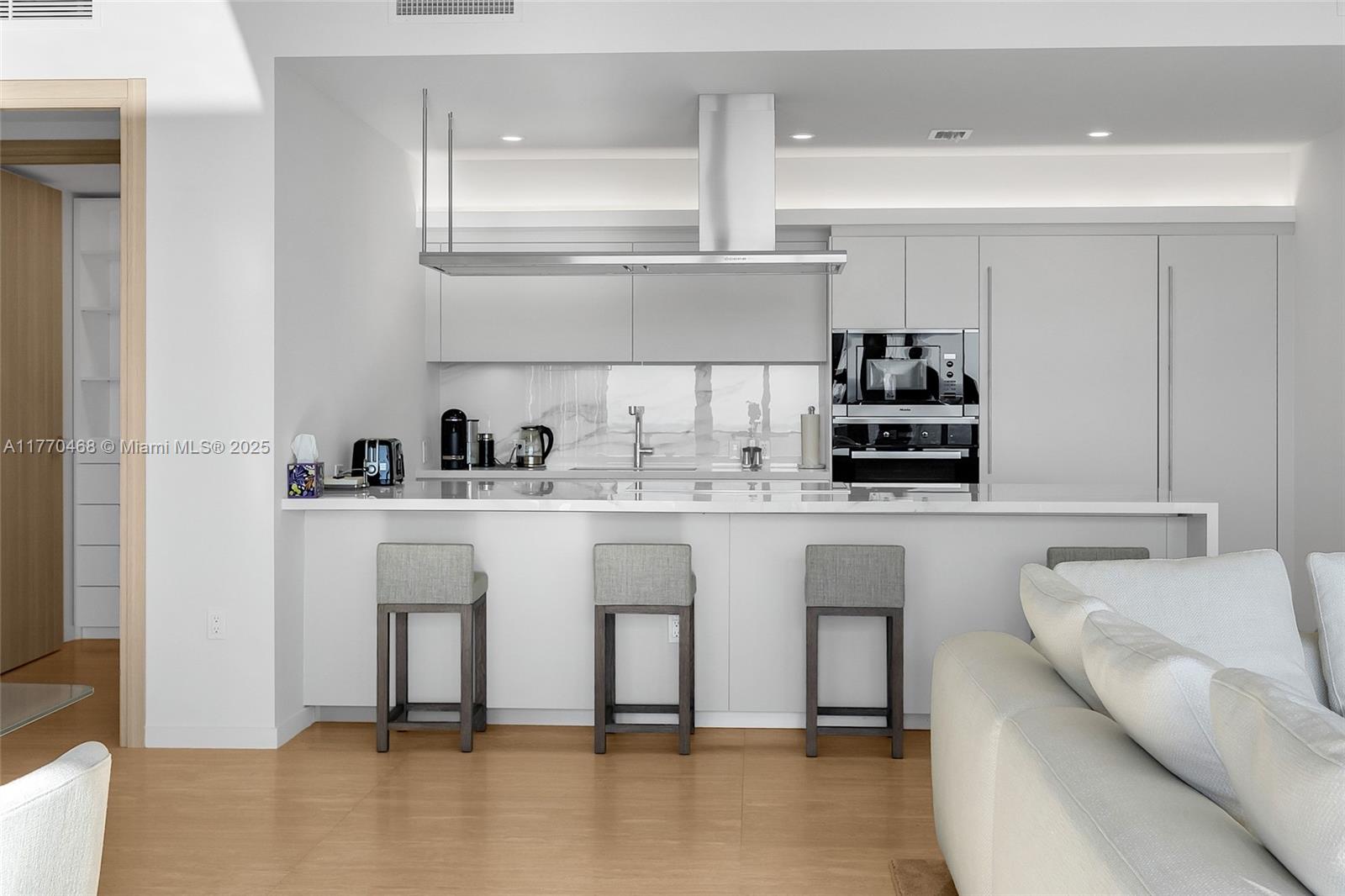 1000 Brickell Plz #PH5504, Miami FL 33131